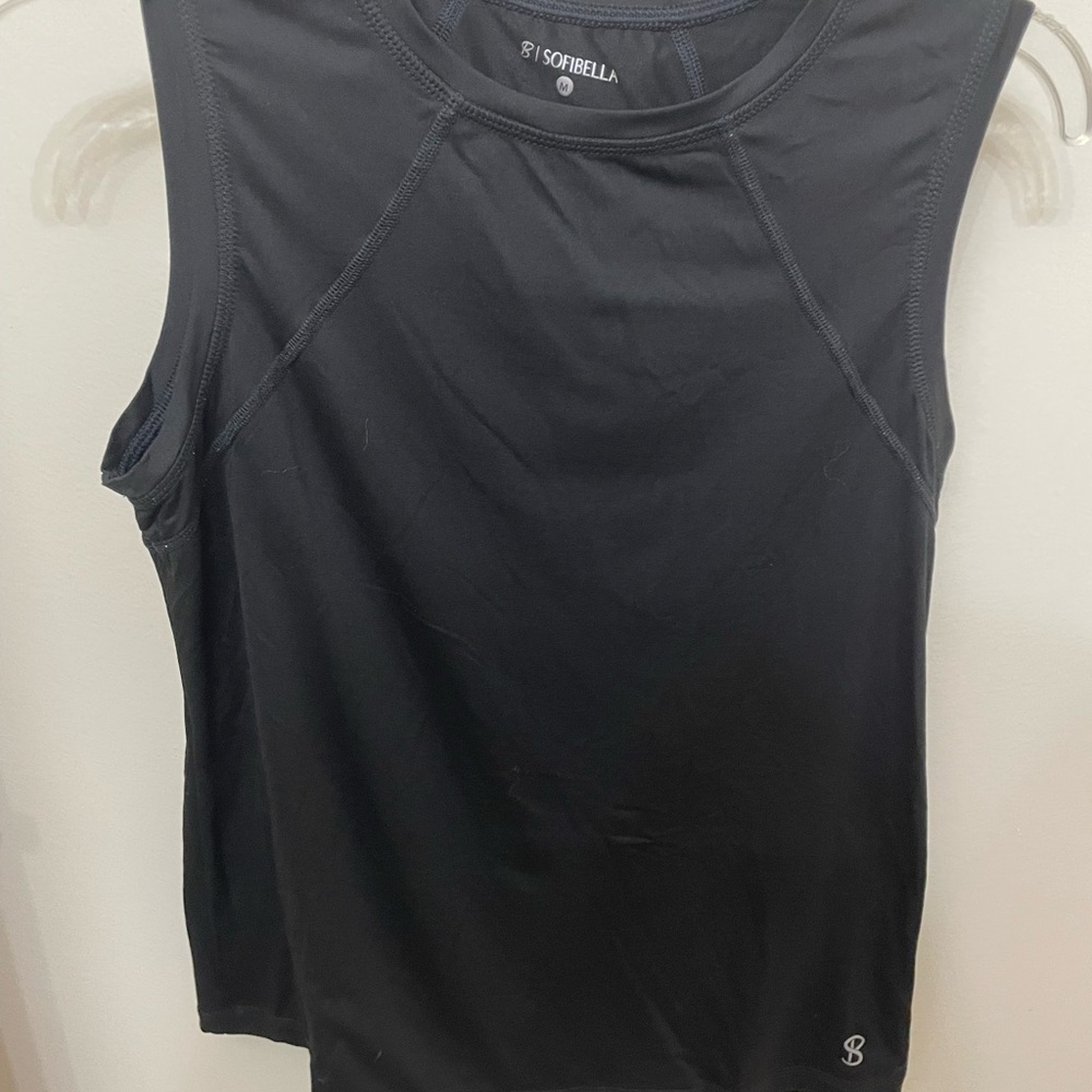 Sofibella Women's Black Sleeveless Top